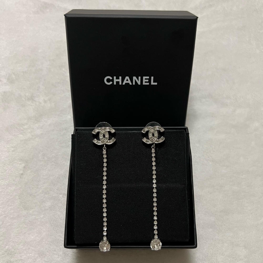 🚫SOLD🚫Chanel Classic CC Crystals Drop Earrings⭐️ - Picture 5 of 6